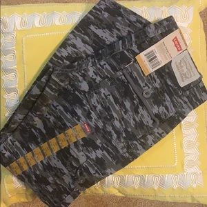 Levi’s Digi Camo Pants NWT
